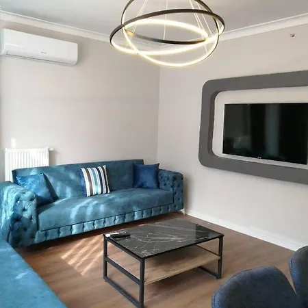 Sisli Apartment, 2 Bedrooms, 250 M Metro, New Modern Istanbul